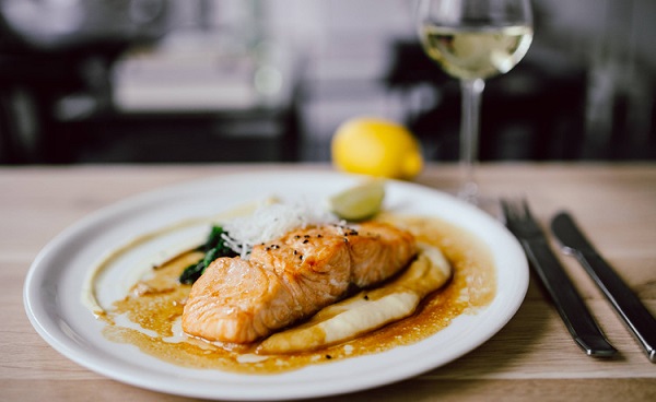 校園訂餐在校園如何發(fā)展？校園訂餐系統(tǒng)該如何選擇？